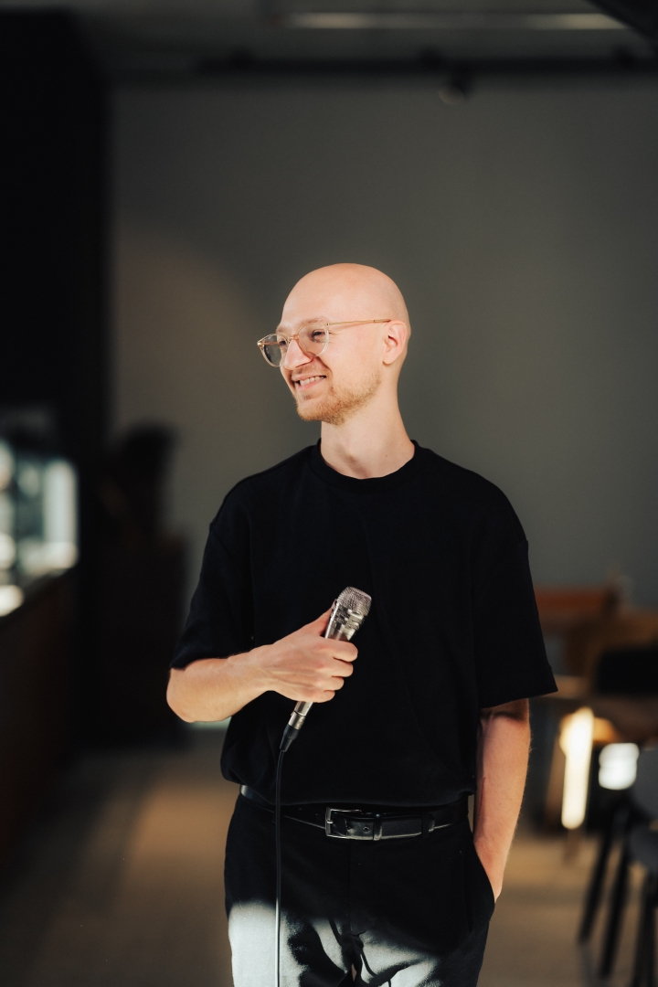 FINNÉSS Redefines Wedding Music: From Ceremony to Dance Floor with DJ, Vocals, and Trumpet