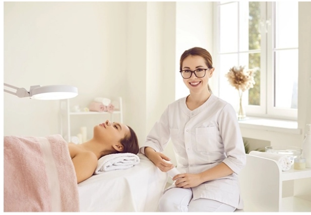 Distill Laser Clinic North York Offers Enhanced Laser Hair Removal Program for PCOS Clients